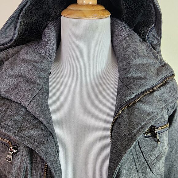 TNA Aritzia Gray Verbier Faux Fur Lined Parka Long Coat Size XXS Women's Flaws - Picture 5 of 13
